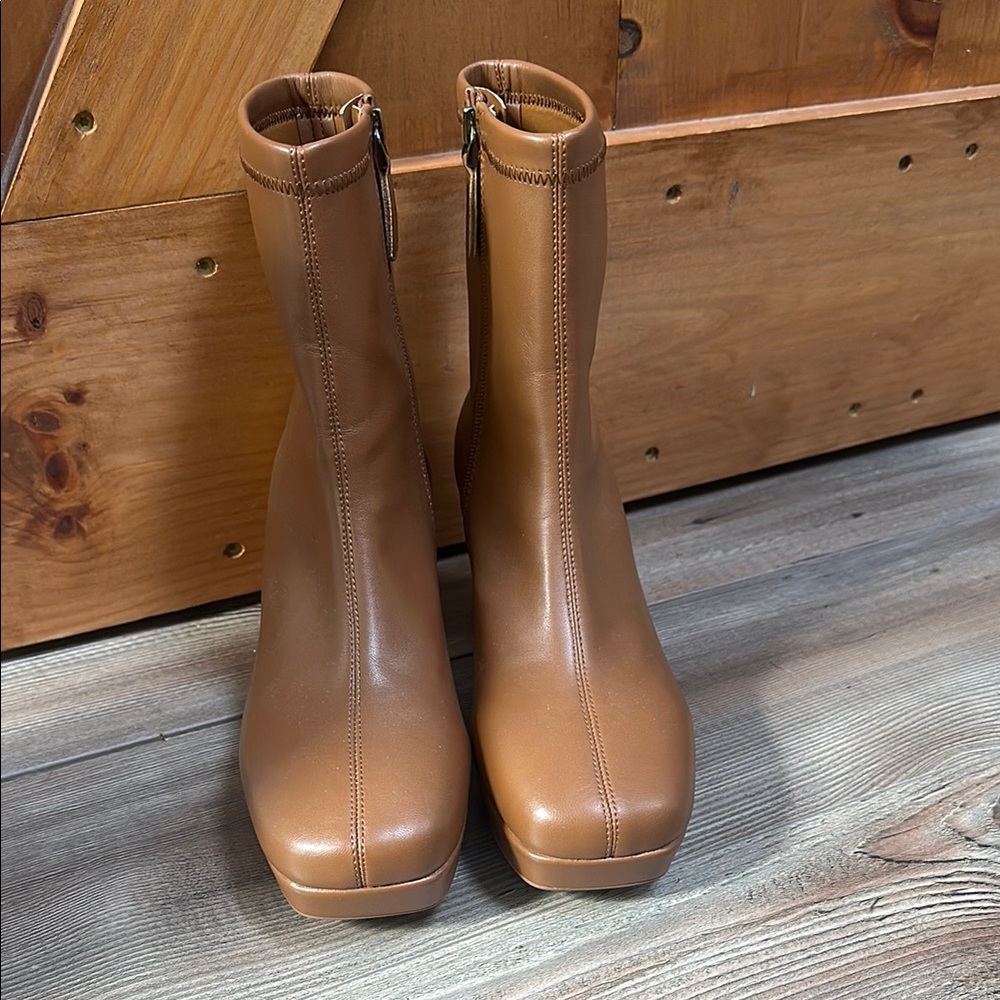 Elegant Tan Ankle Boots